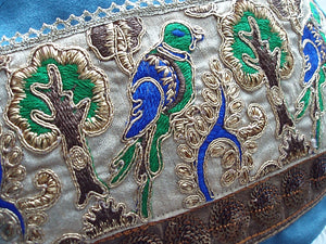 ベルベットガマバッグ　森の鳥　刺繍
